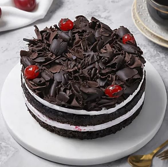 black-forest-cake-half-kg-eggless